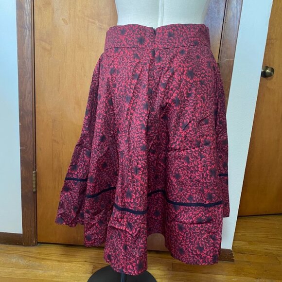 NWT Red and Black Floral A-Line Skirt 1X Plus Size with Pockets Chic Star - Picture 3 of 8